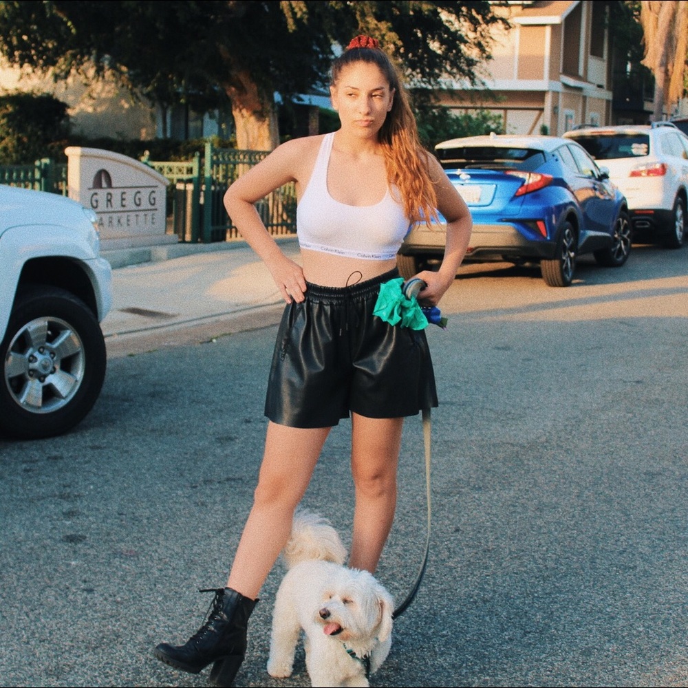 Faux leather scrunch shorts